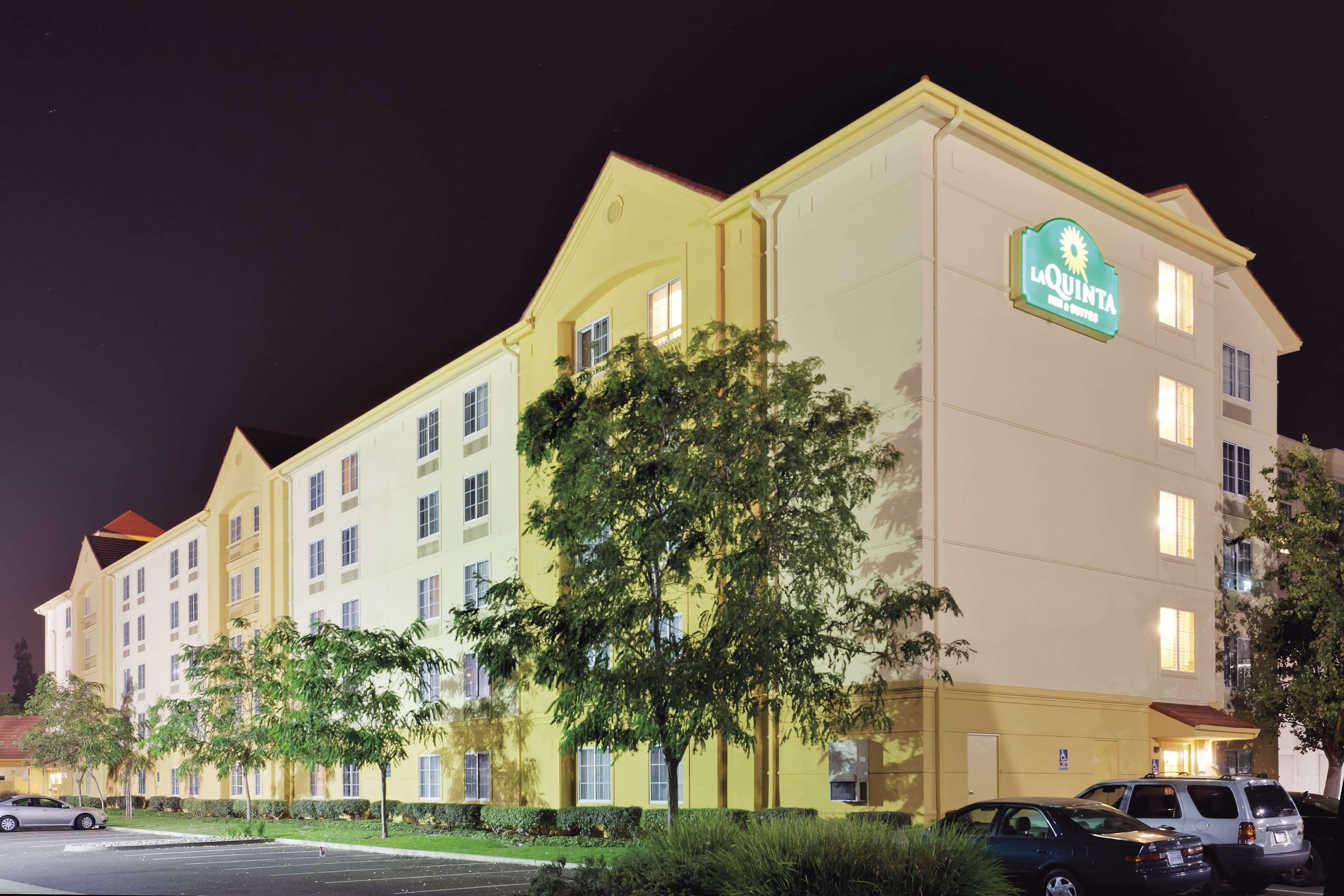 La Quinta By Wyndham Fremont / Silicon Valley Exterior photo